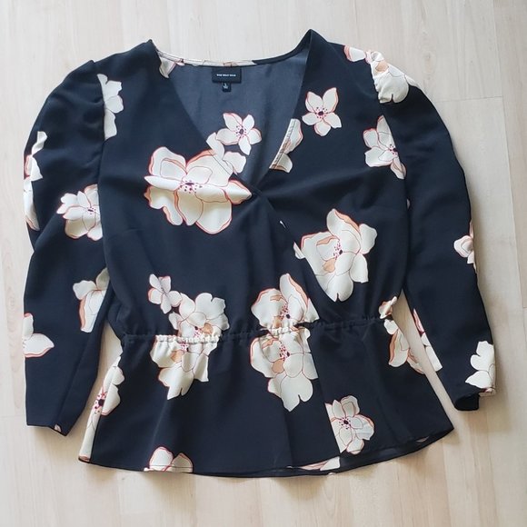 Floral Peplum Top - Picture 1 of 4